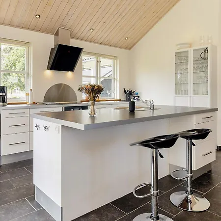 8 Person Holiday Home In Hals-By Traum * Hals