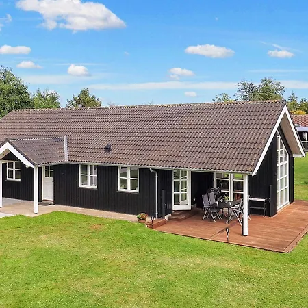 8 Person Holiday Home In Hals-By Traum Hals